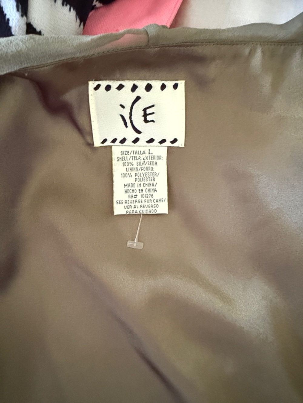 Elegant silk blouse with ruffeled trim. - Picture 8 of 9